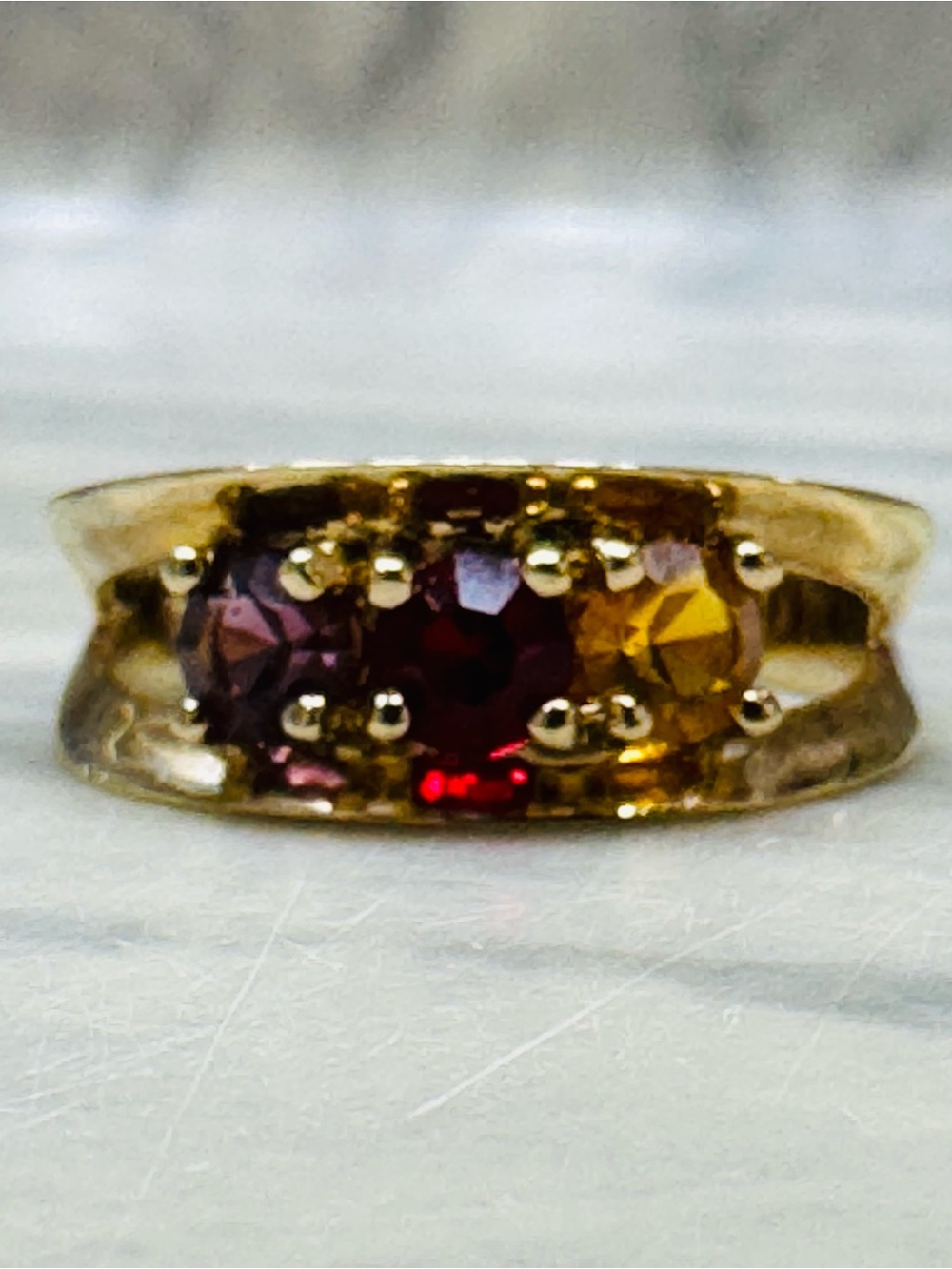 Vintage Gold Plated Three Stone Sample Ring | Size 7 | Y2K retro style - Picture 2 of 12